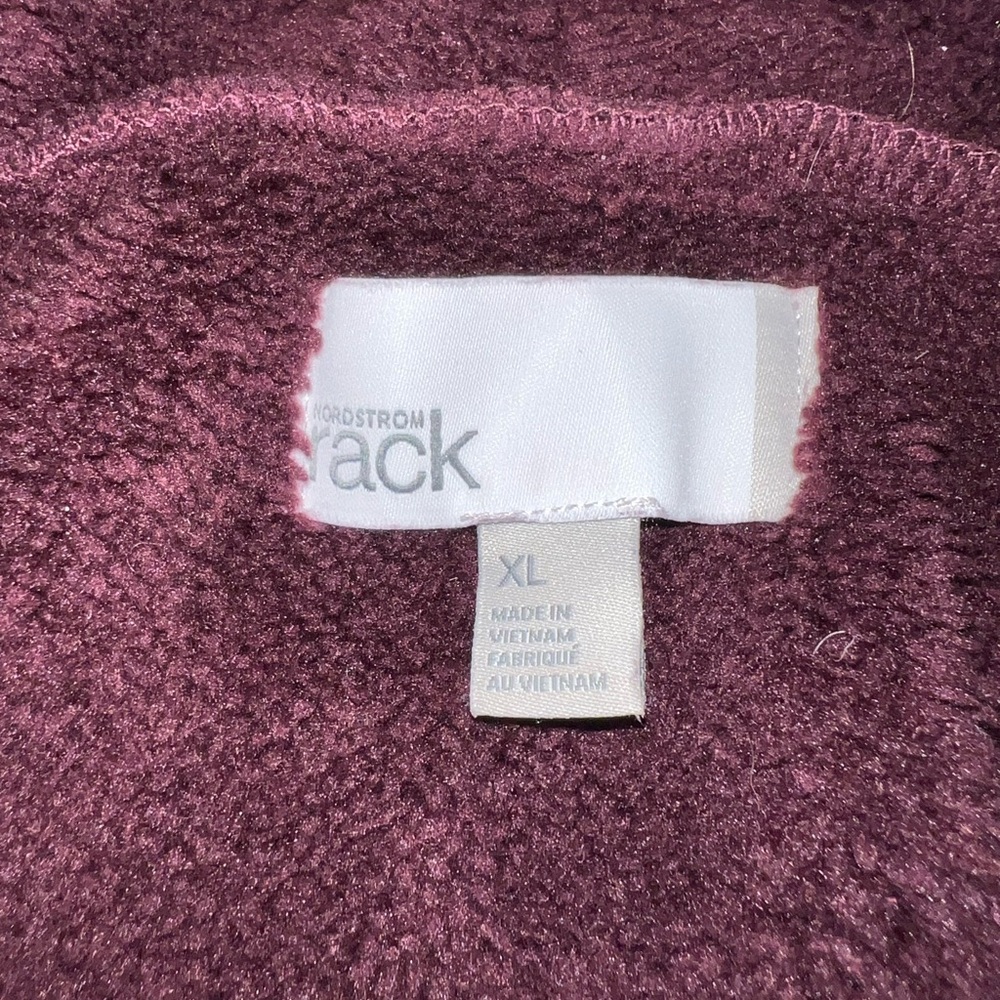 Faux Shearling and Faux Suede XL Burgandy Vest. EUC! Nordstrom Rack - Picture 10 of 13